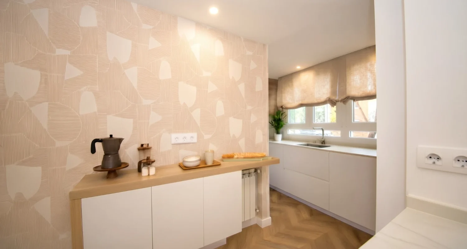 Cocina moderna reformada en calle Doctor Casal Madrid por Global Oltenia